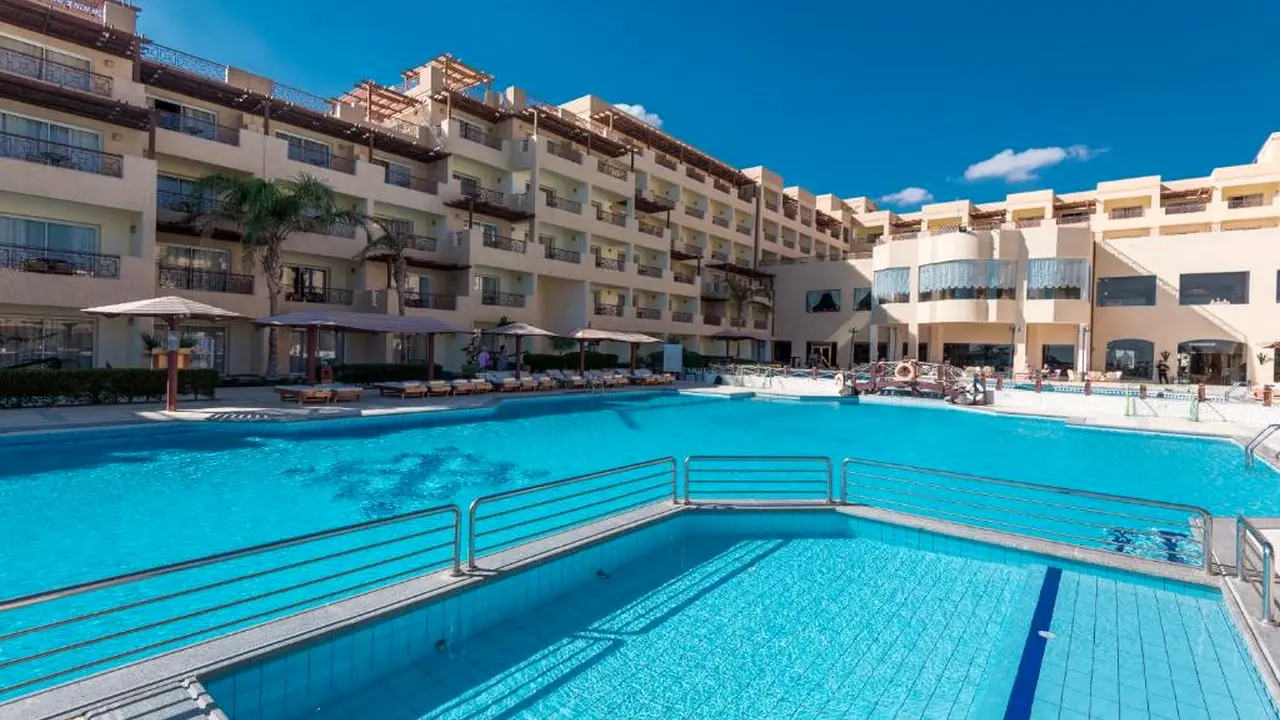 الفندق إمبريال شمس أبو سوما - سفاجا